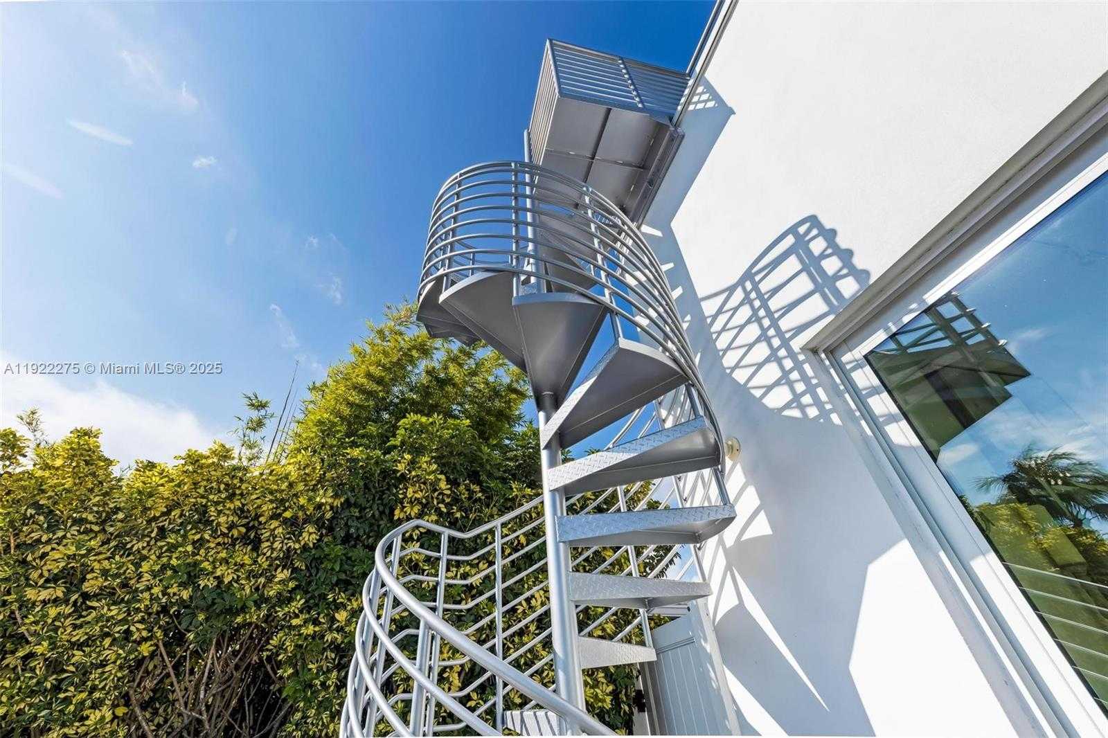 Small Image of 2112 NORTH EAST 17TH AVE, Wilton Manors Number 55