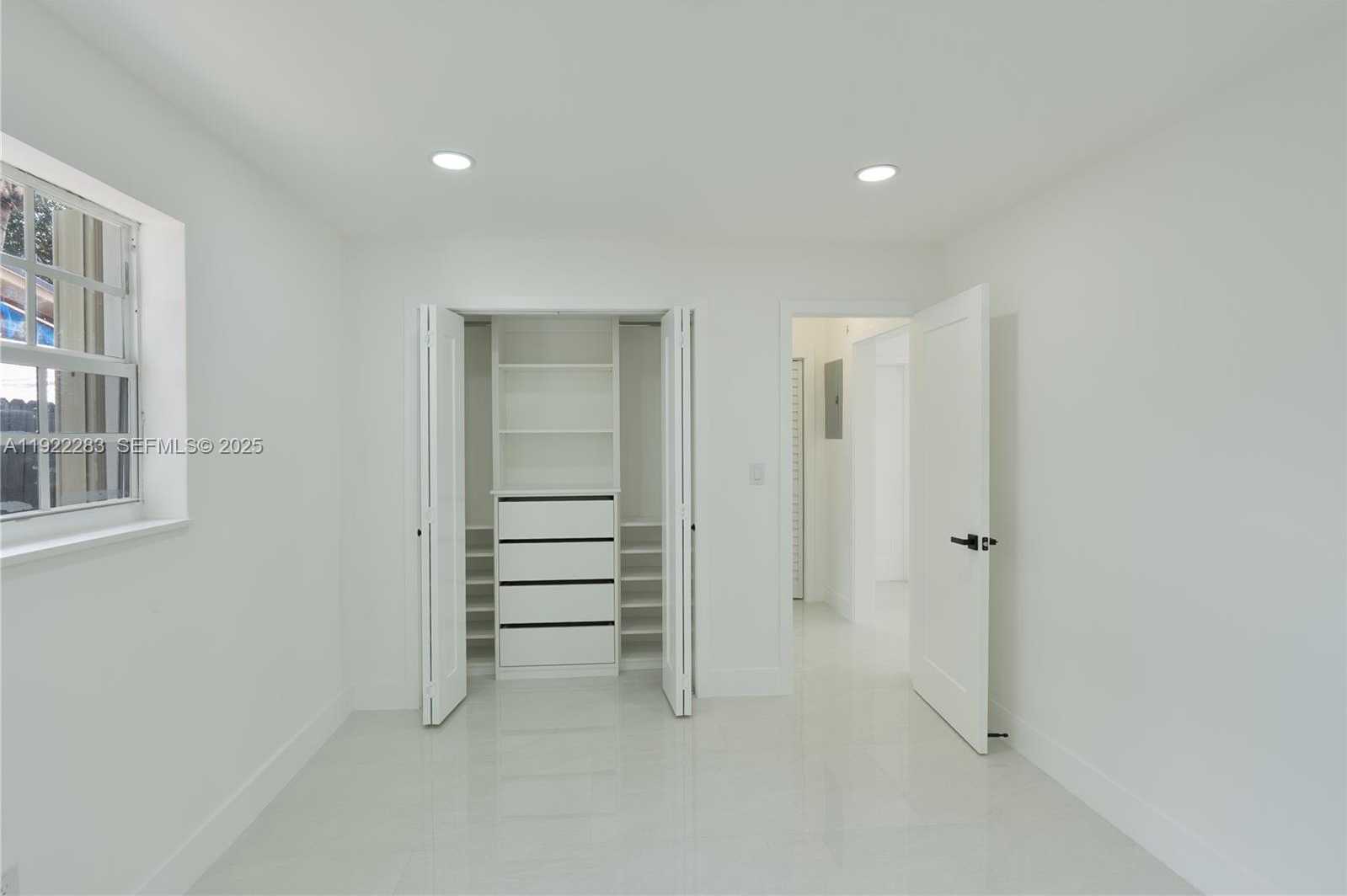 Small Image of 6321 FARRAGUT ST, Hollywood Number 21