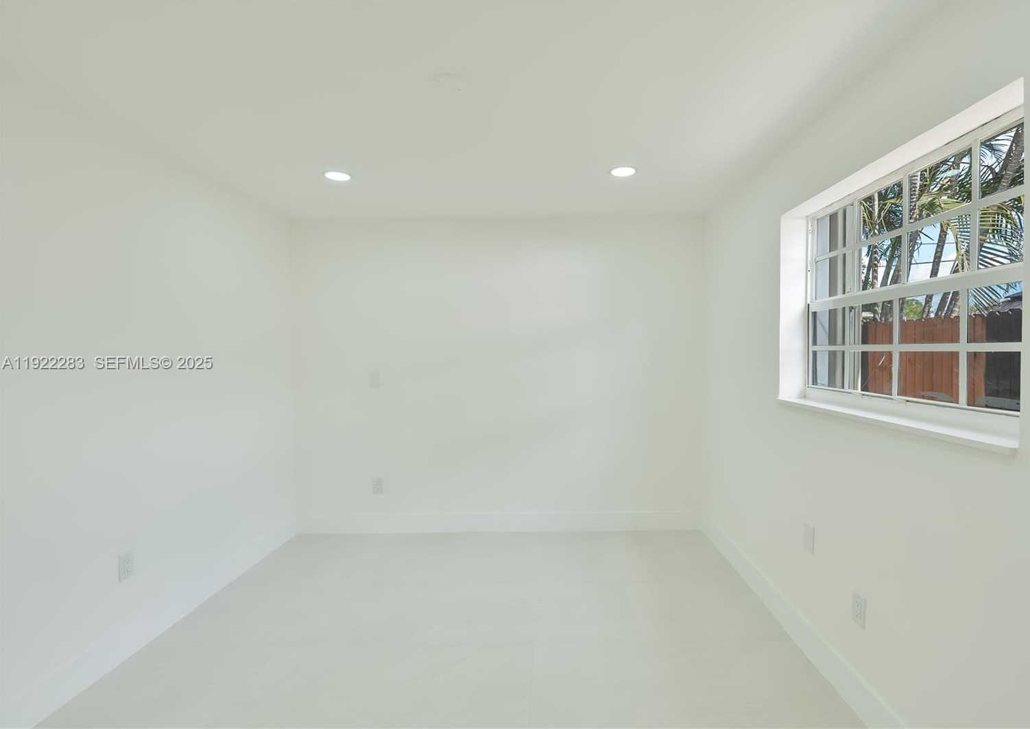 Small Image of 6321 FARRAGUT ST, Hollywood Number 23