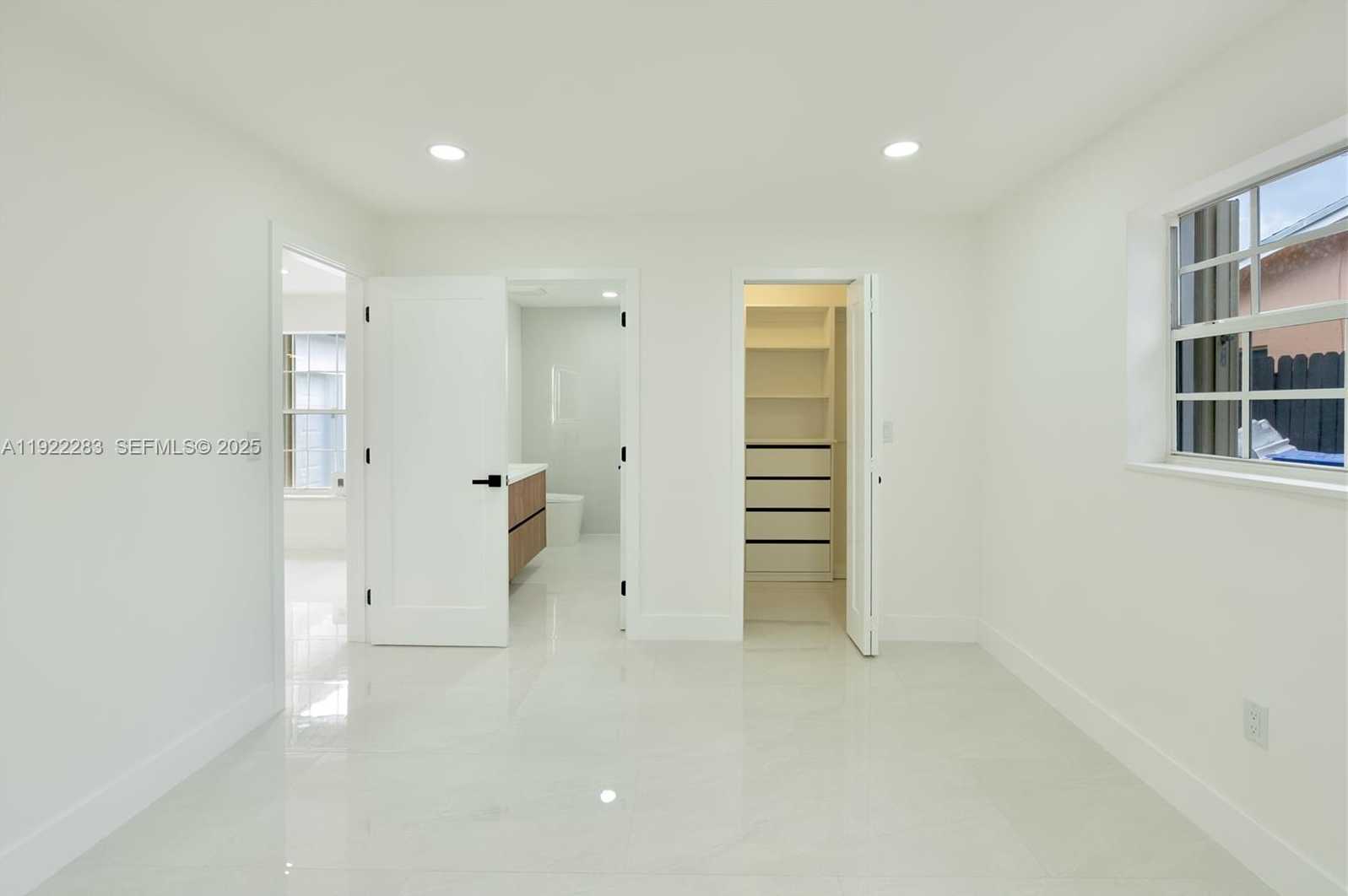 Small Image of 6321 FARRAGUT ST, Hollywood Number 27