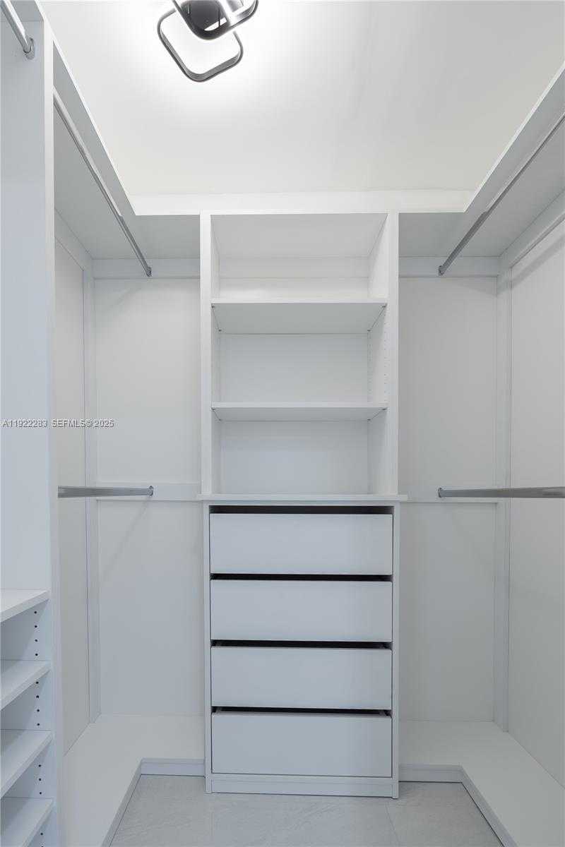 Small Image of 6321 FARRAGUT ST, Hollywood Number 30