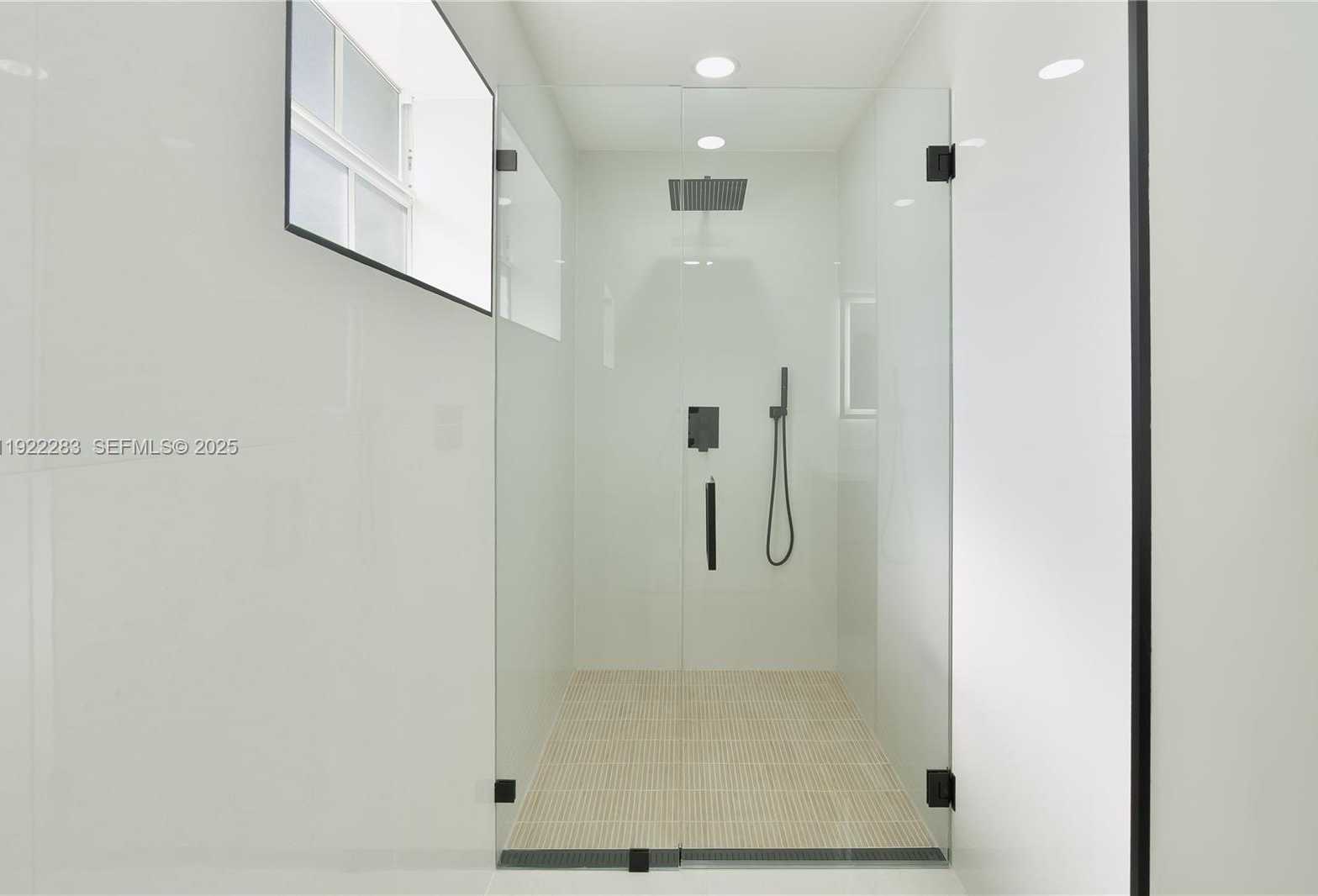 Small Image of 6321 FARRAGUT ST, Hollywood Number 32