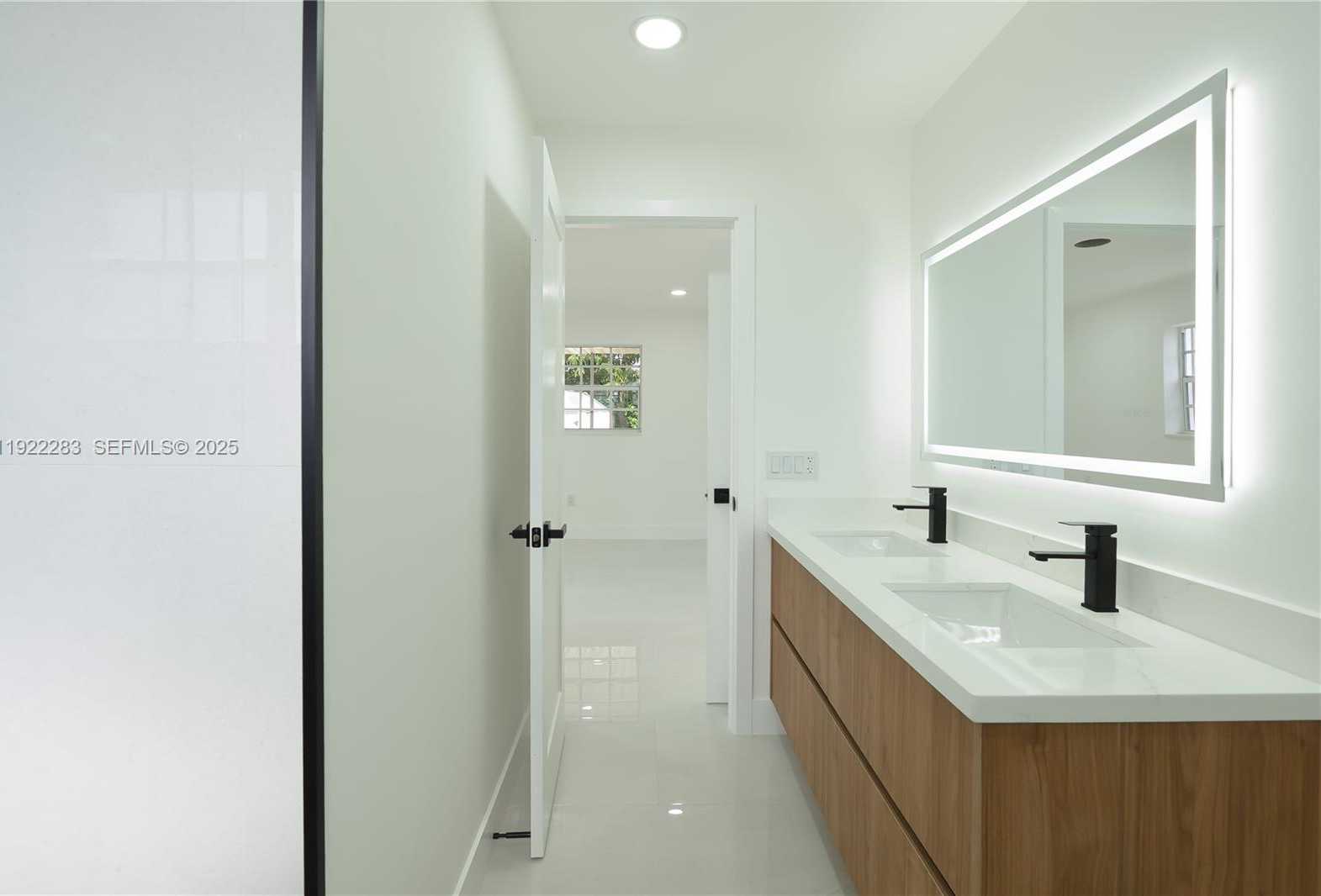 Small Image of 6321 FARRAGUT ST, Hollywood Number 33