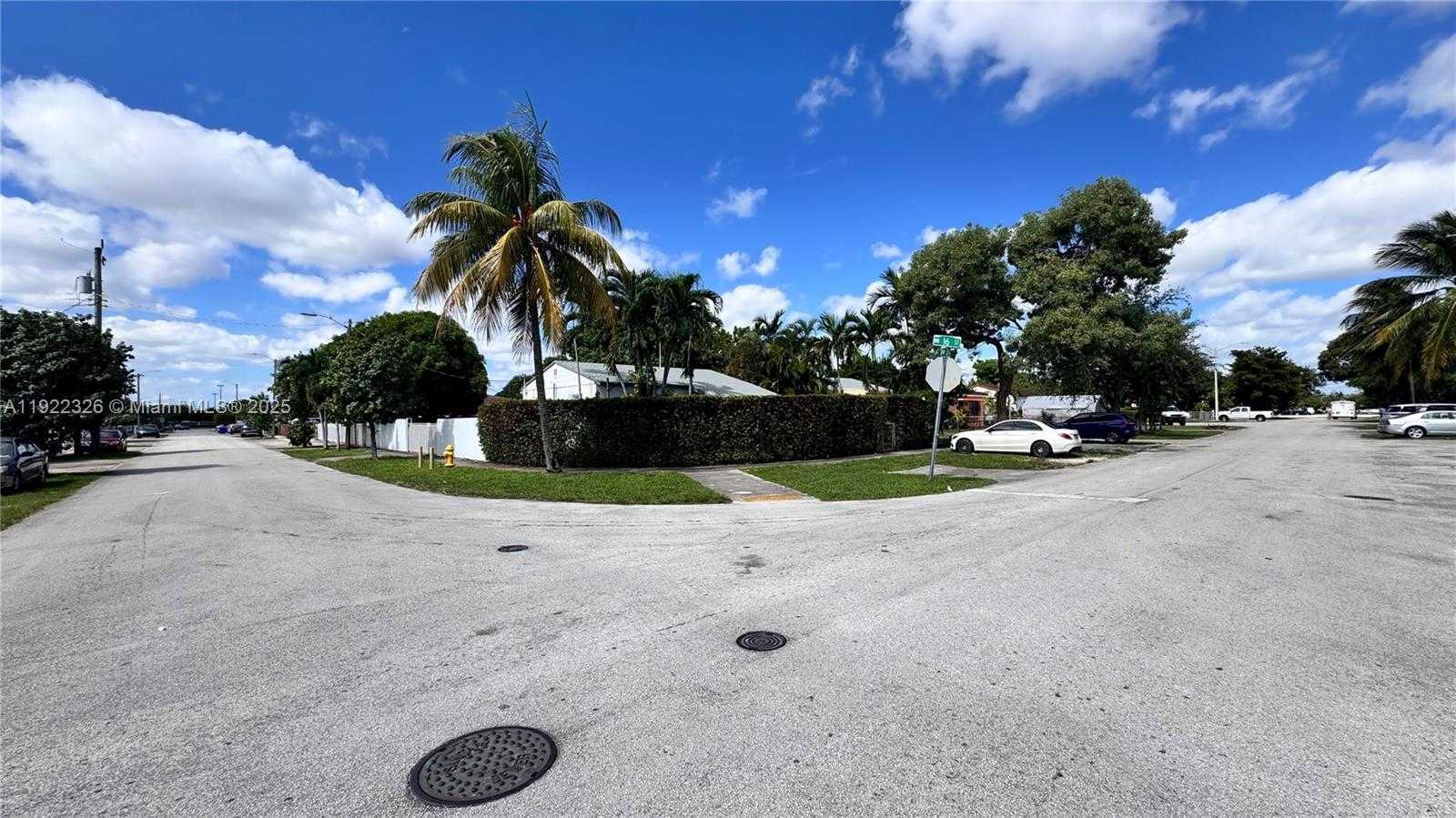 Small Image of 1600 NORTH WEST 36TH AVE, Miami Number 2