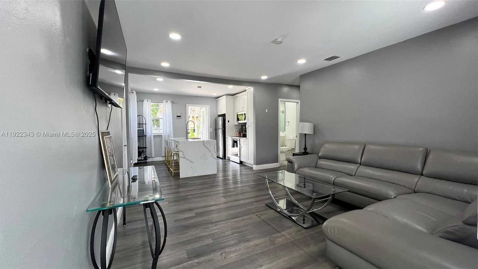 Small Image of 1401 NORTH EAST 14TH CT, Fort Lauderdale Number 4