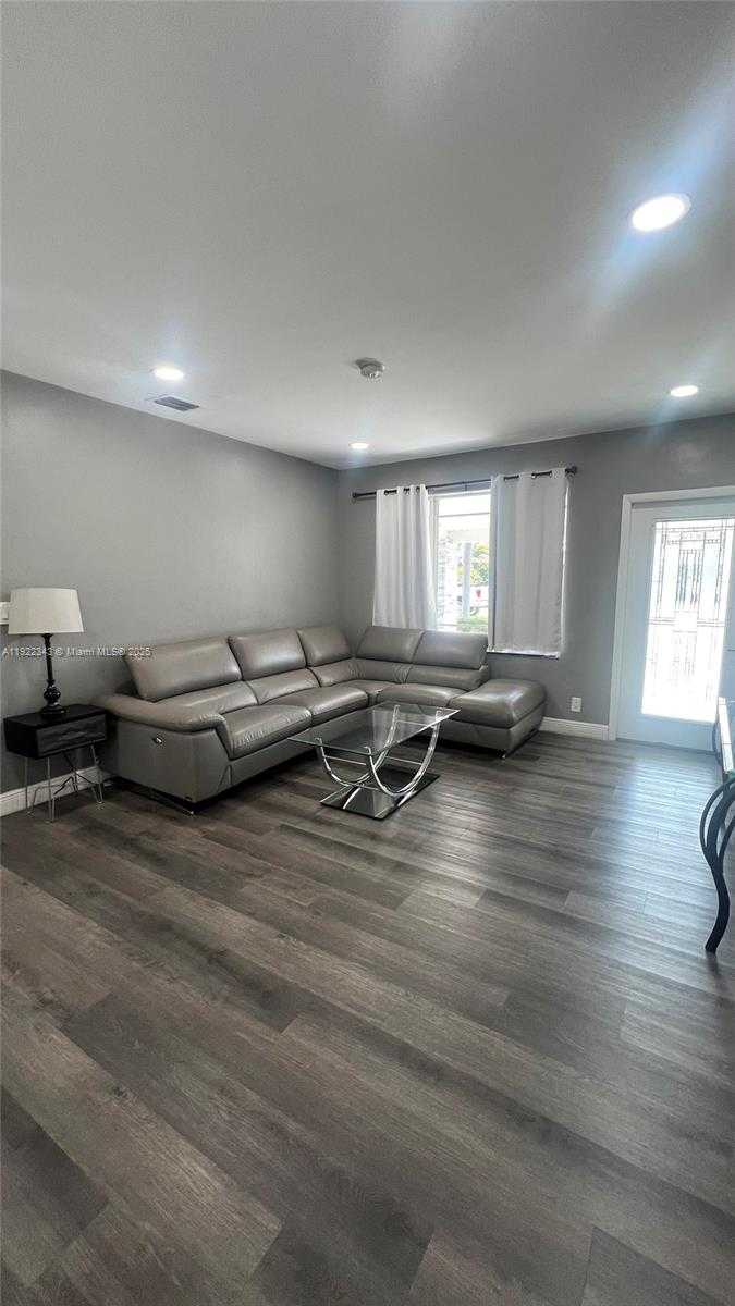 Small Image of 1401 NORTH EAST 14TH CT, Fort Lauderdale Number 5