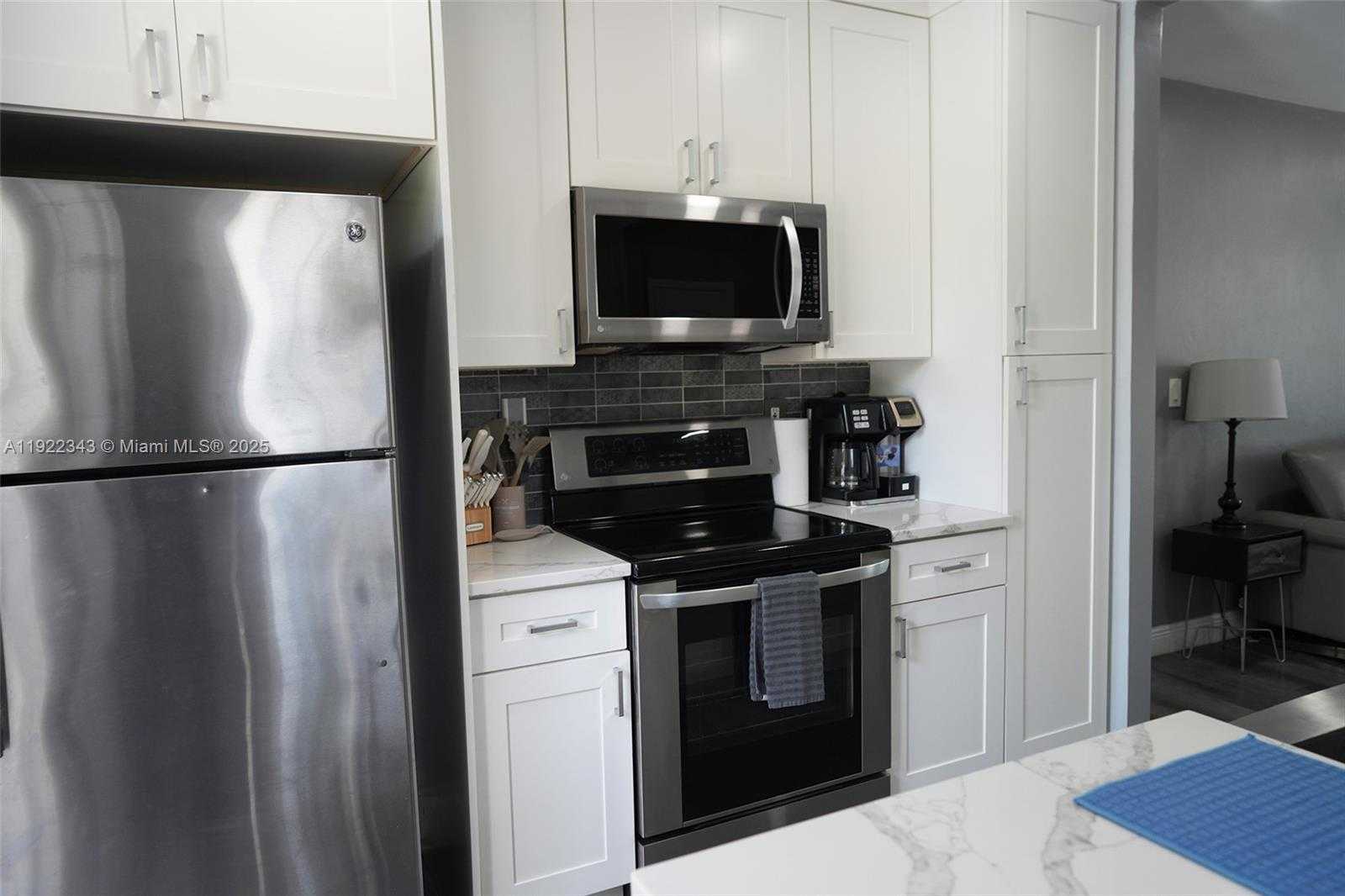 Small Image of 1401 NORTH EAST 14TH CT, Fort Lauderdale Number 7