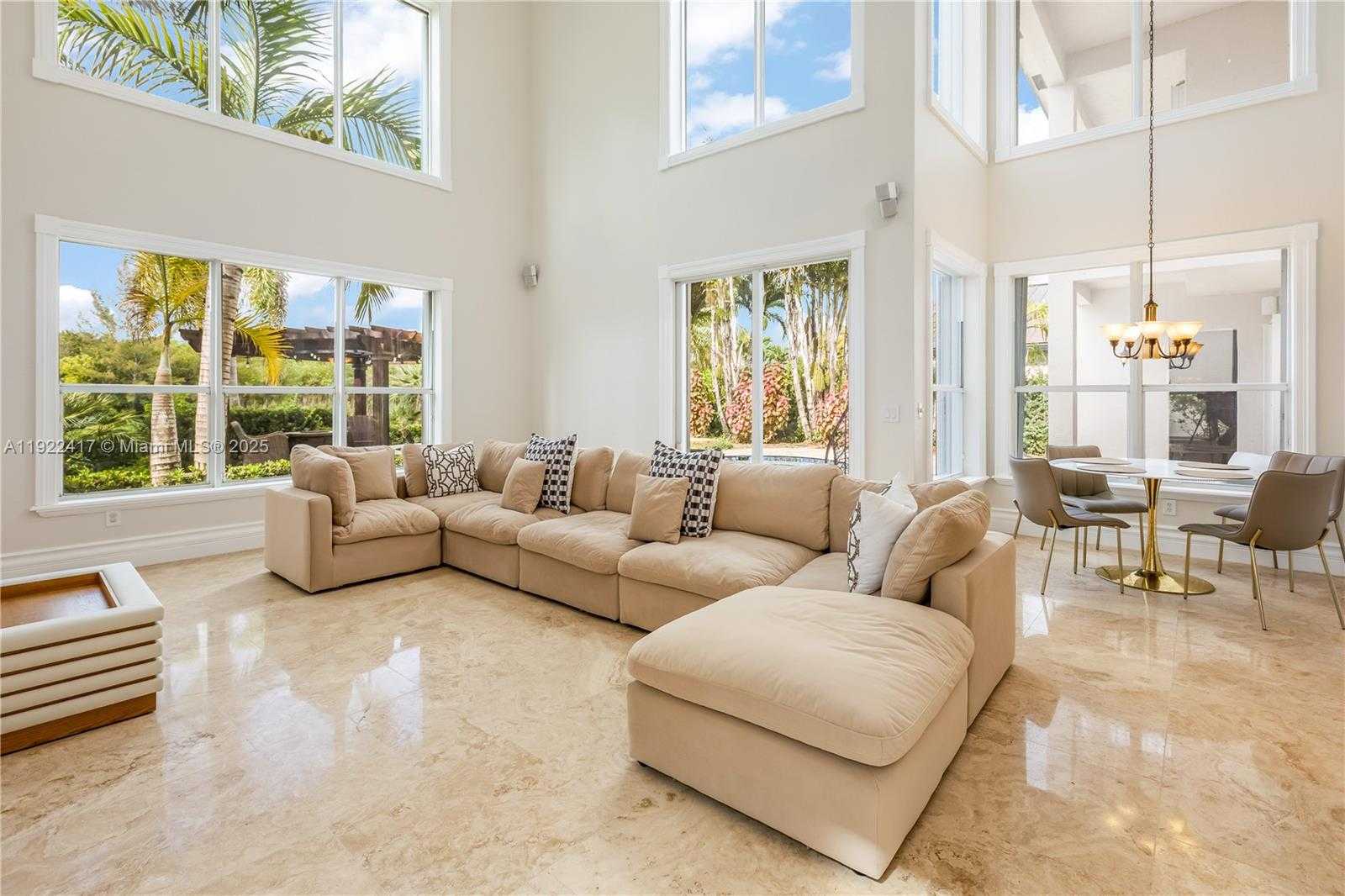 Small Image of 5028 SOUTH WEST 195TH TER, Miramar Number 13