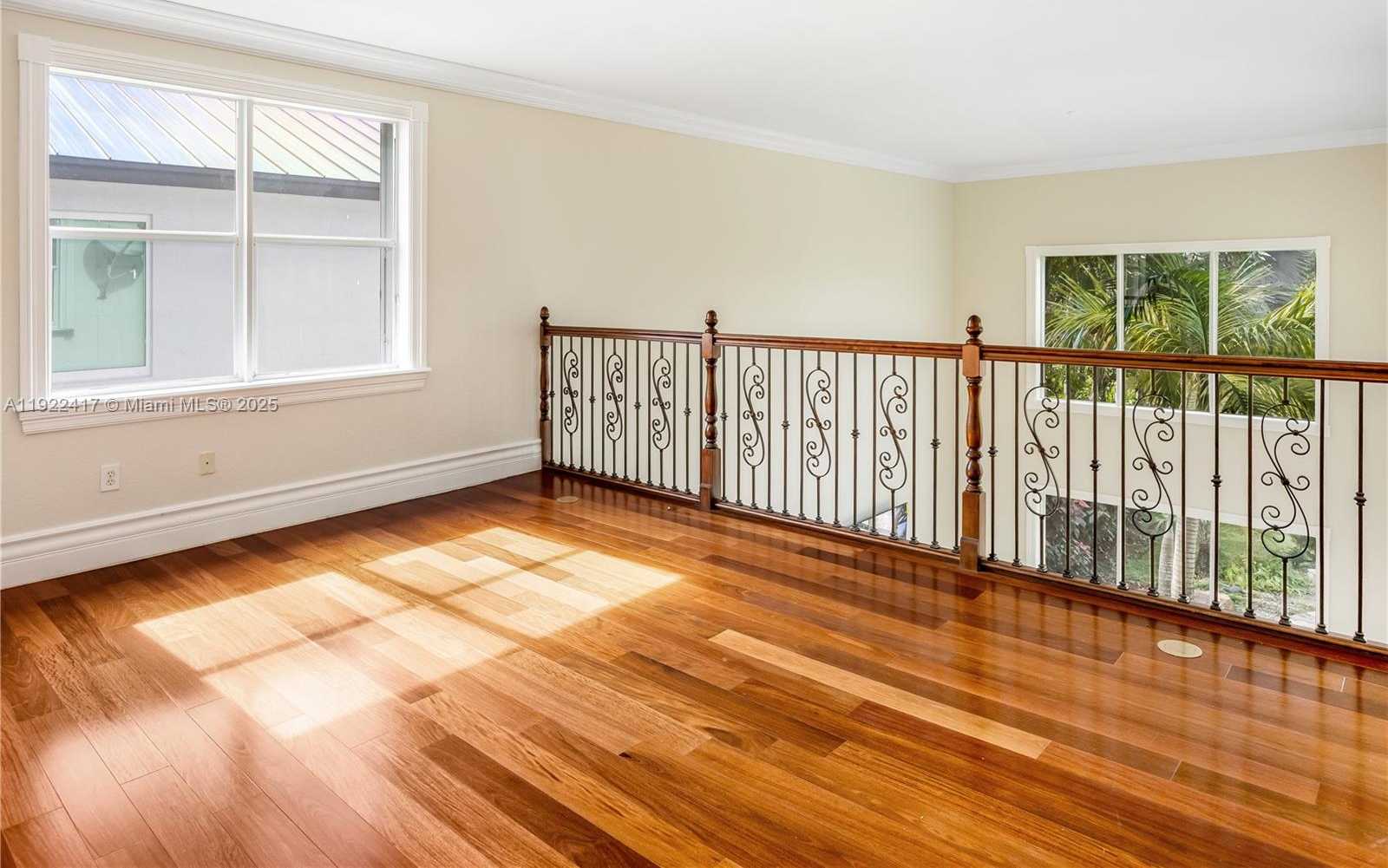 Small Image of 5028 SOUTH WEST 195TH TER, Miramar Number 15