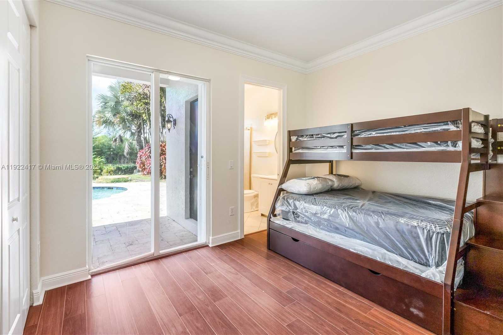 Small Image of 5028 SOUTH WEST 195TH TER, Miramar Number 30