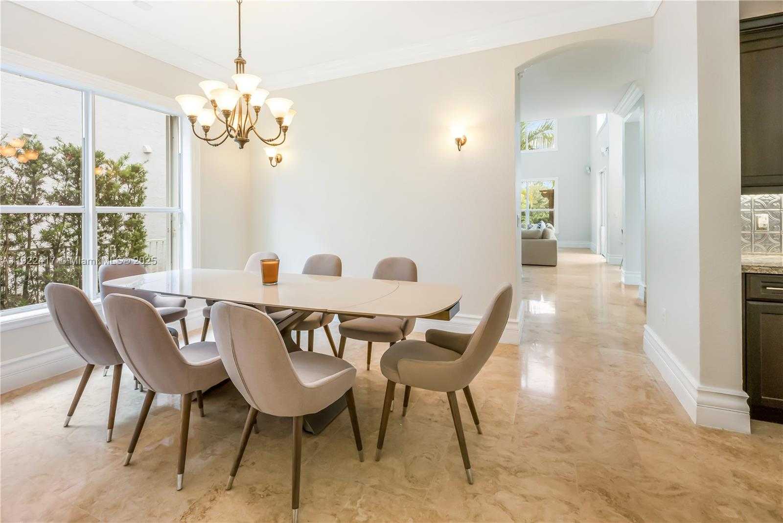 Small Image of 5028 SOUTH WEST 195TH TER, Miramar Number 6