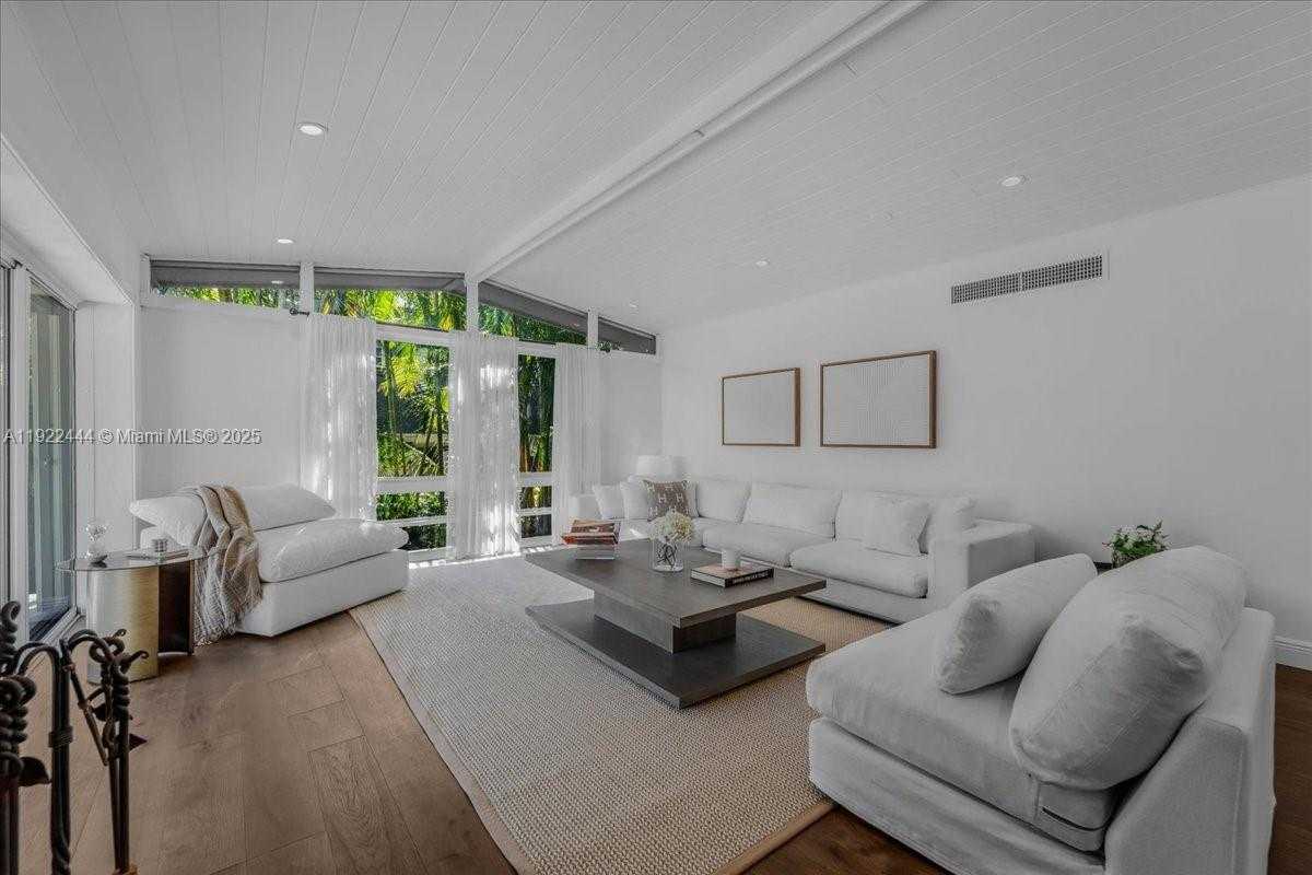 Small Image of 669 SOUTH MASHTA DR, Key Biscayne Number 12