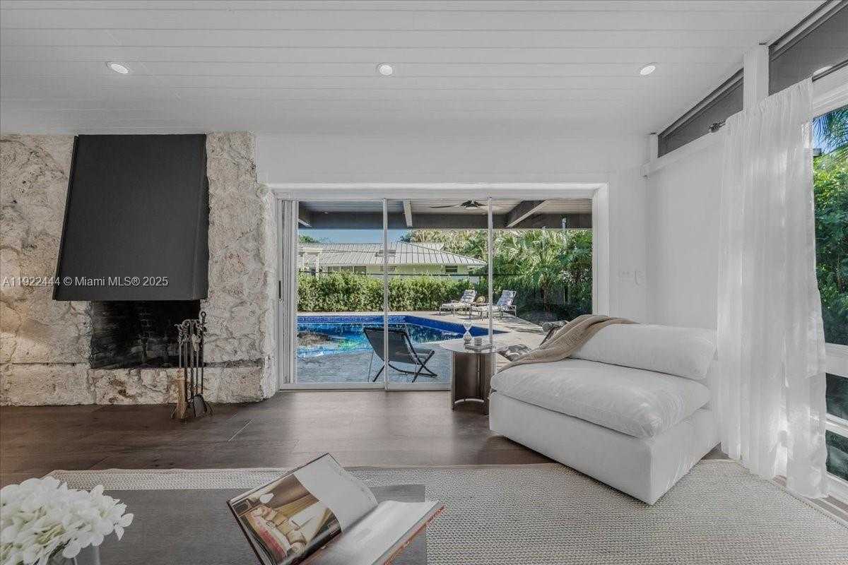 Small Image of 669 SOUTH MASHTA DR, Key Biscayne Number 15