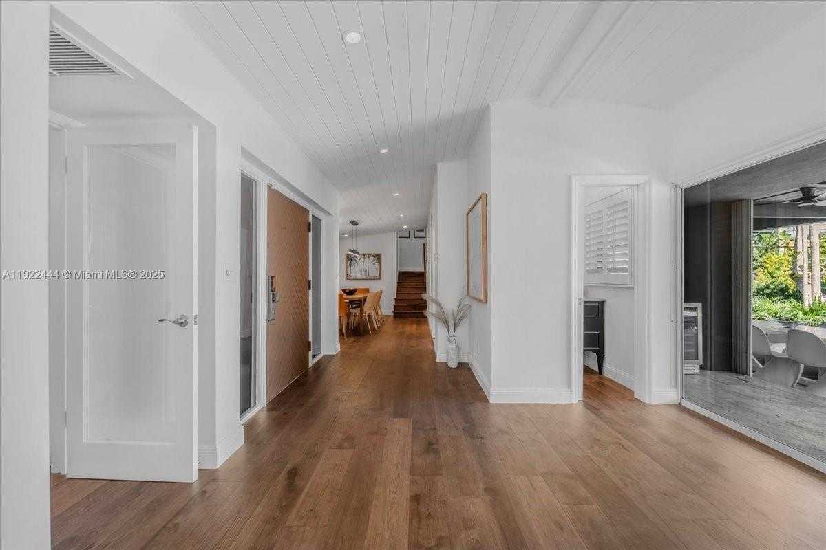 Small Image of 669 SOUTH MASHTA DR, Key Biscayne Number 16