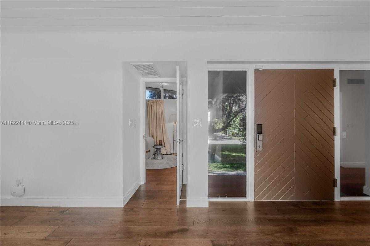 Small Image of 669 SOUTH MASHTA DR, Key Biscayne Number 18