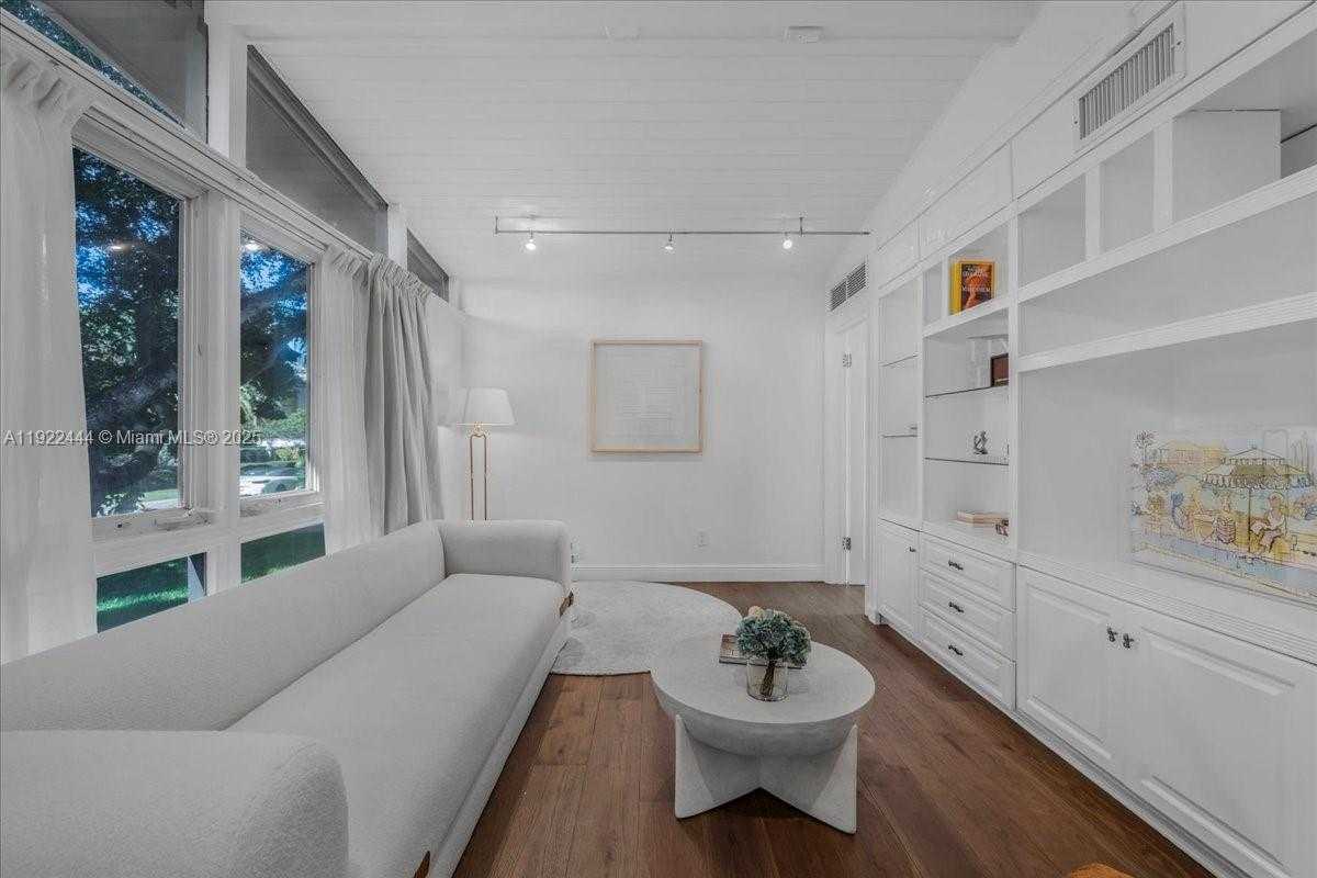 Small Image of 669 SOUTH MASHTA DR, Key Biscayne Number 20