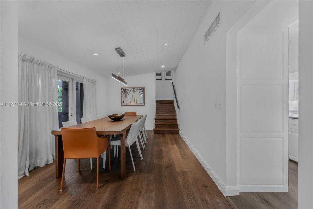 Small Image of 669 SOUTH MASHTA DR, Key Biscayne Number 22