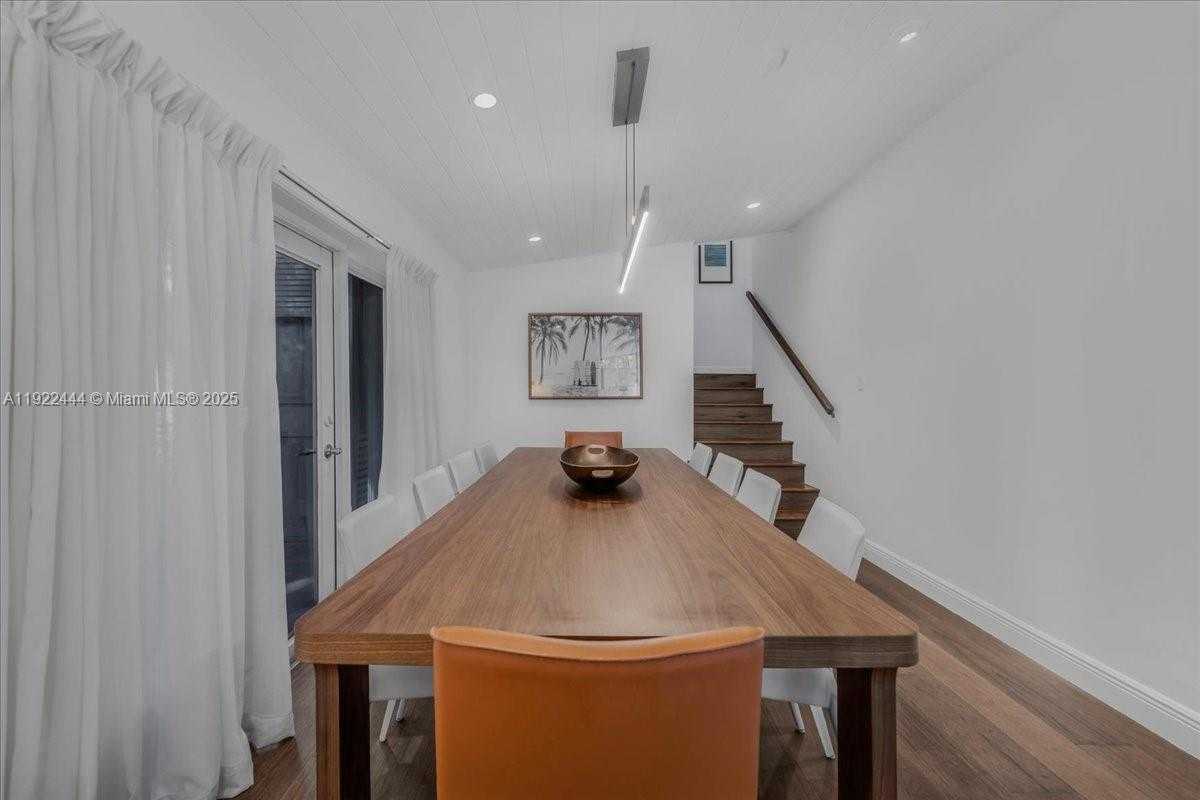 Small Image of 669 SOUTH MASHTA DR, Key Biscayne Number 23