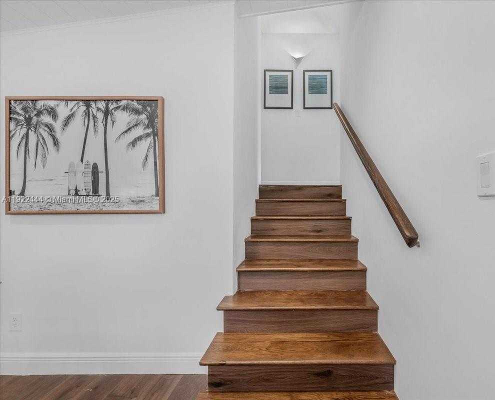 Small Image of 669 SOUTH MASHTA DR, Key Biscayne Number 25