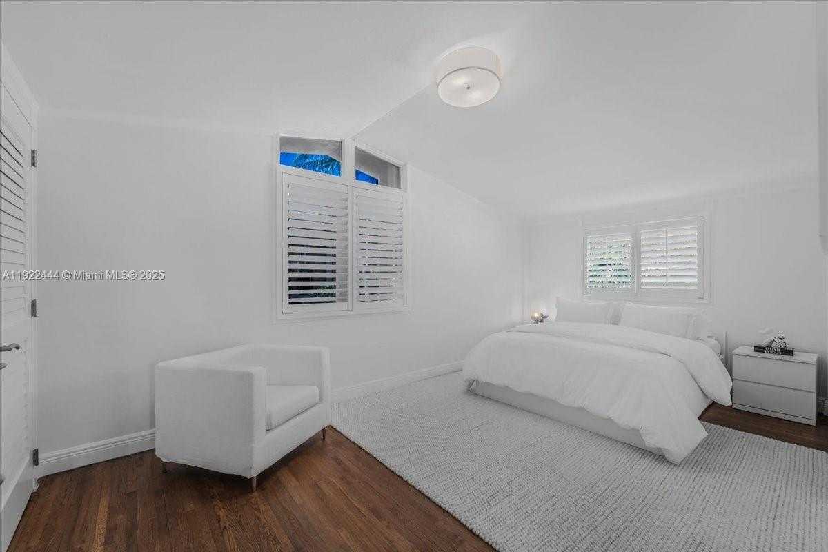 Small Image of 669 SOUTH MASHTA DR, Key Biscayne Number 27