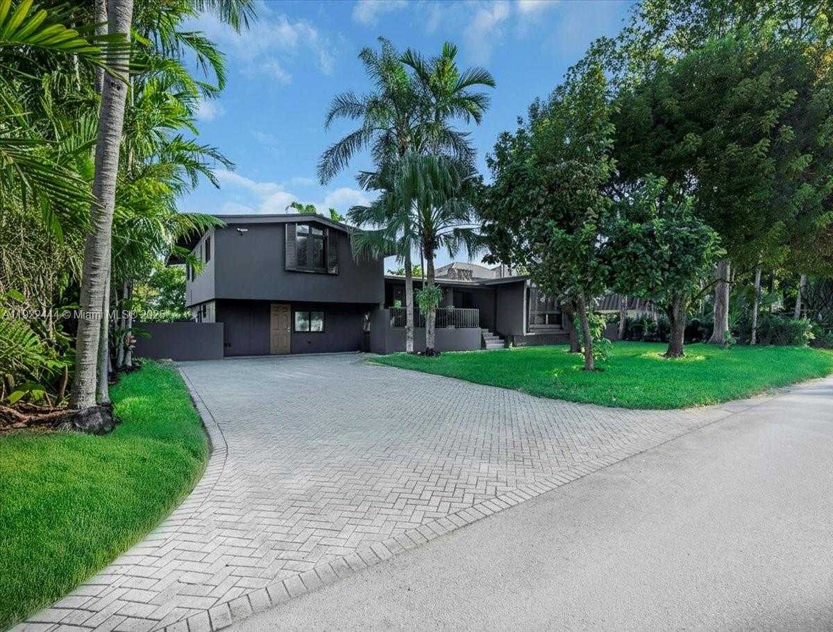 Small Image of 669 SOUTH MASHTA DR, Key Biscayne Number 3
