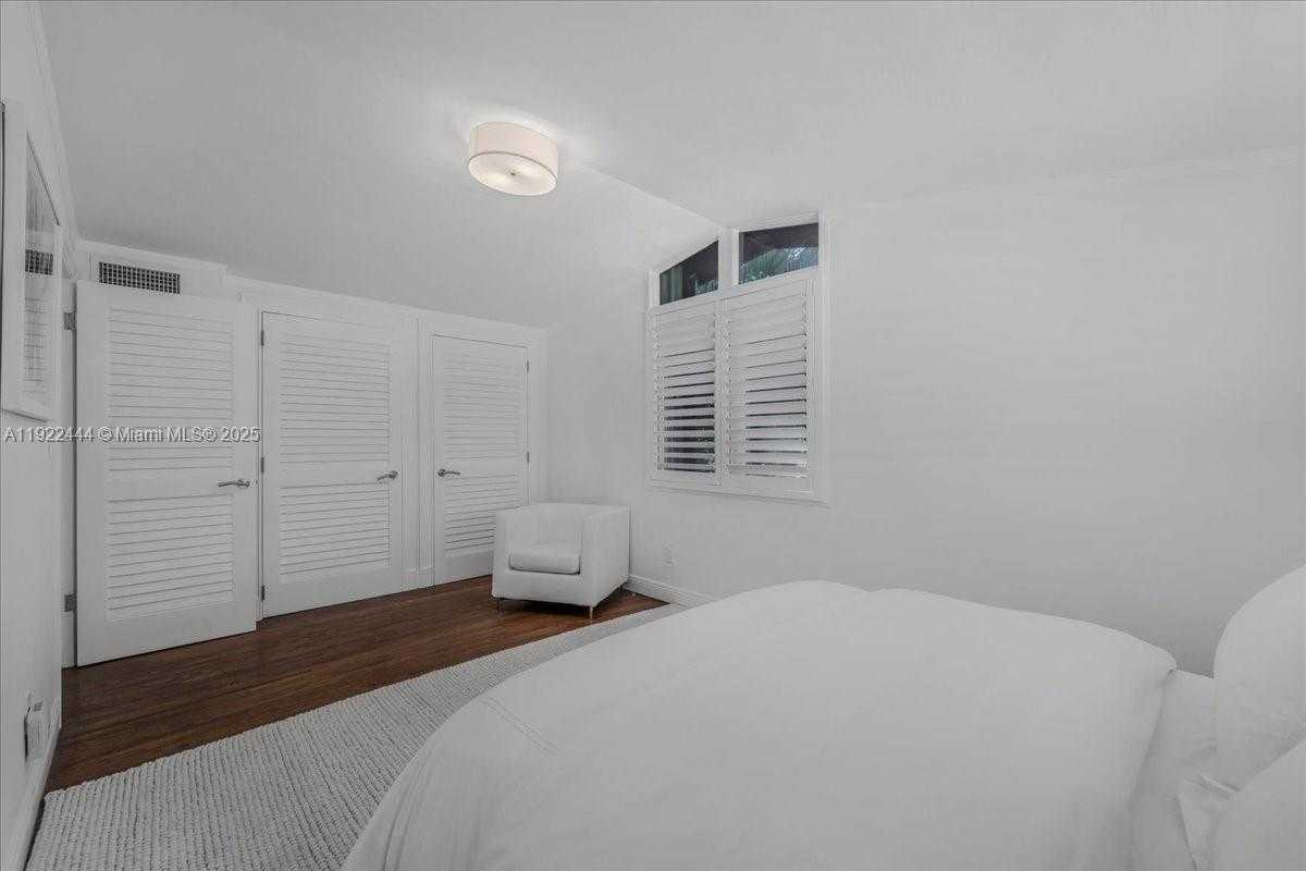 Small Image of 669 SOUTH MASHTA DR, Key Biscayne Number 31