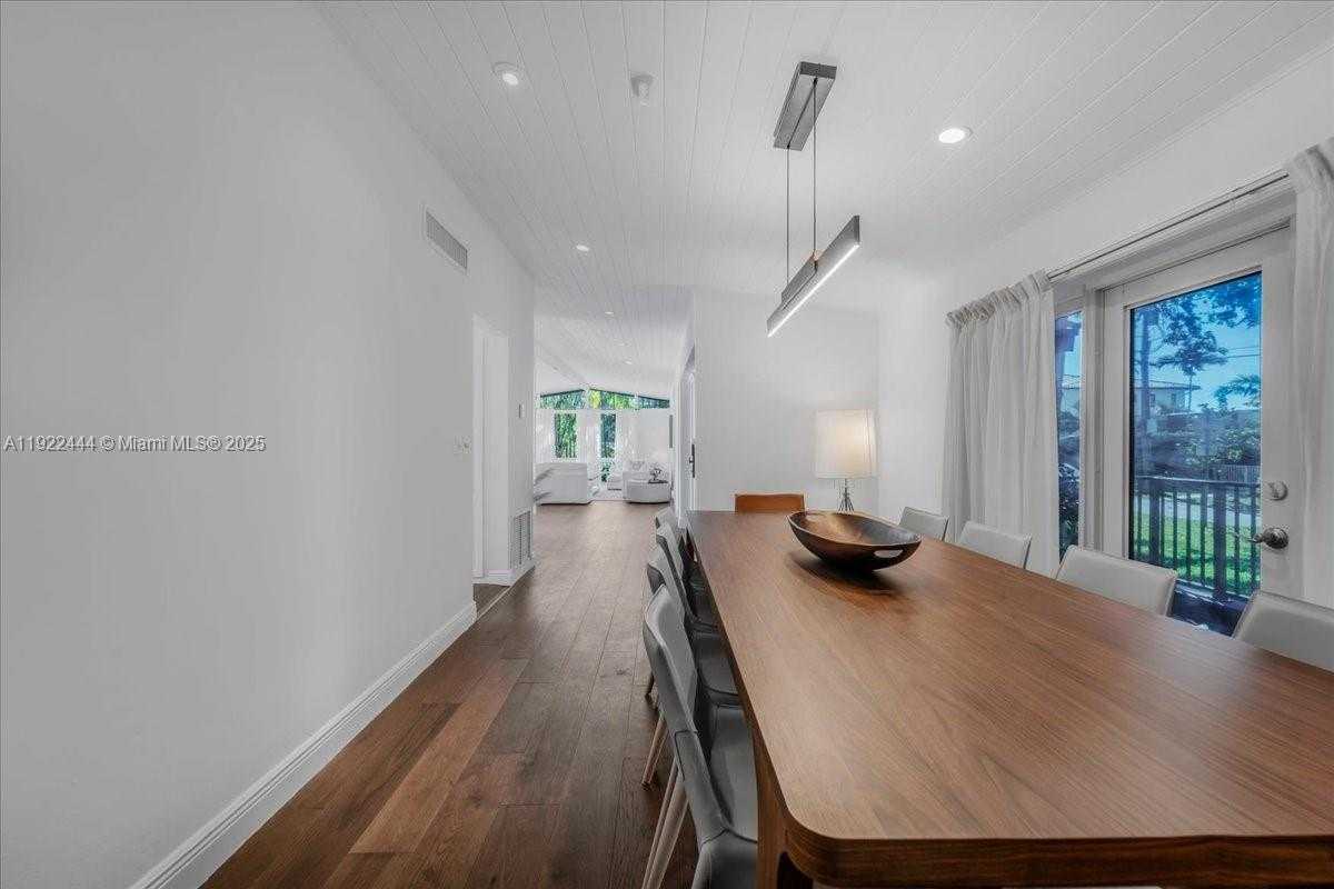 Small Image of 669 SOUTH MASHTA DR, Key Biscayne Number 54