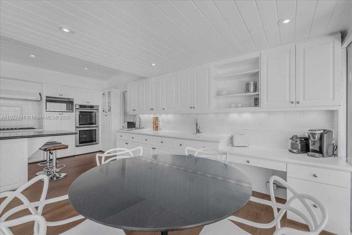 Small Image of 669 SOUTH MASHTA DR, Key Biscayne Number 65