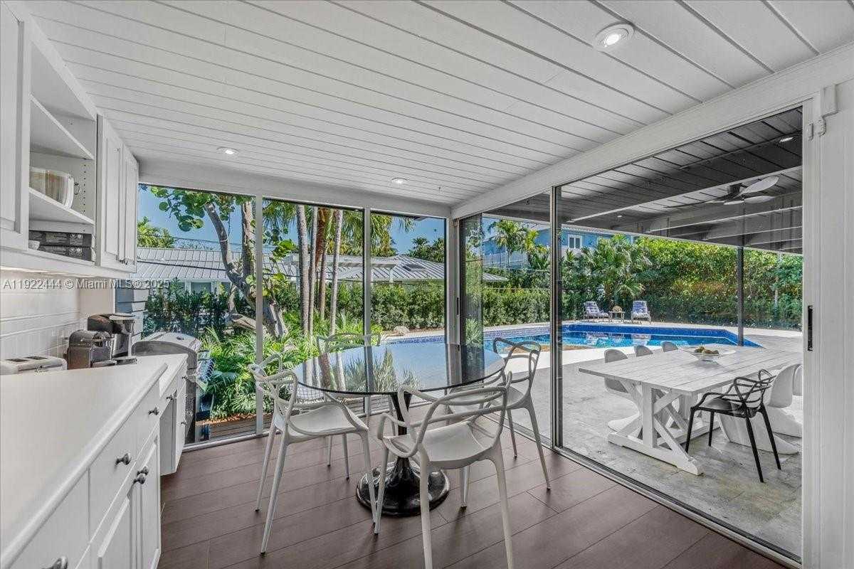 Small Image of 669 SOUTH MASHTA DR, Key Biscayne Number 67