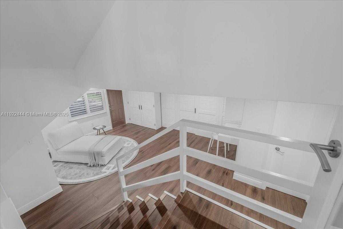 Small Image of 669 SOUTH MASHTA DR, Key Biscayne Number 69