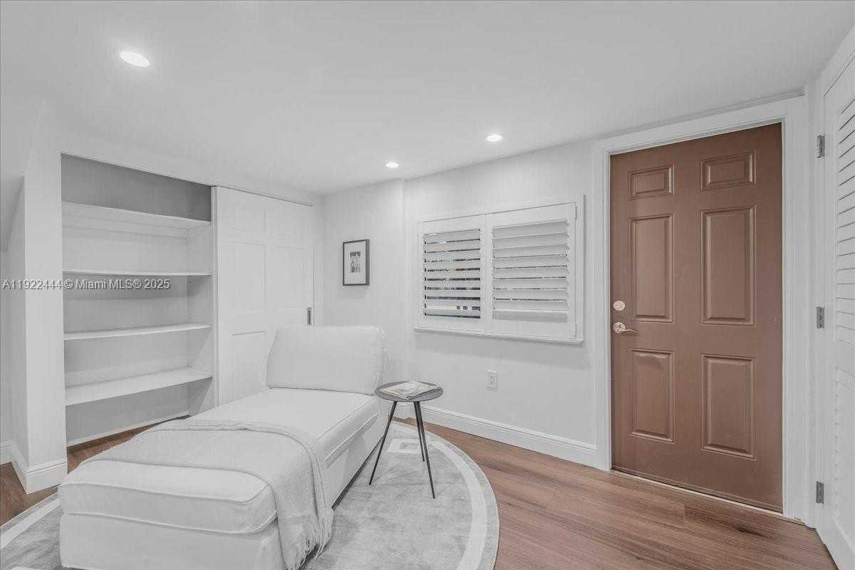 Small Image of 669 SOUTH MASHTA DR, Key Biscayne Number 72