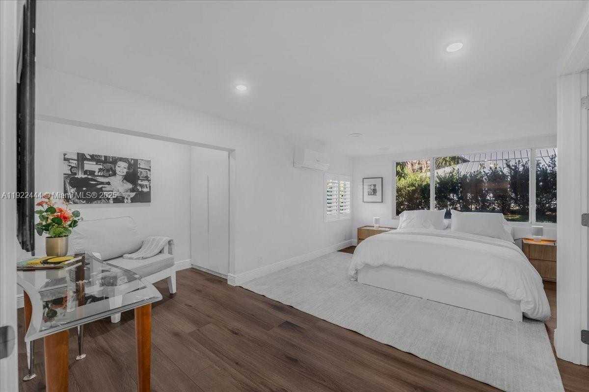 Small Image of 669 SOUTH MASHTA DR, Key Biscayne Number 78