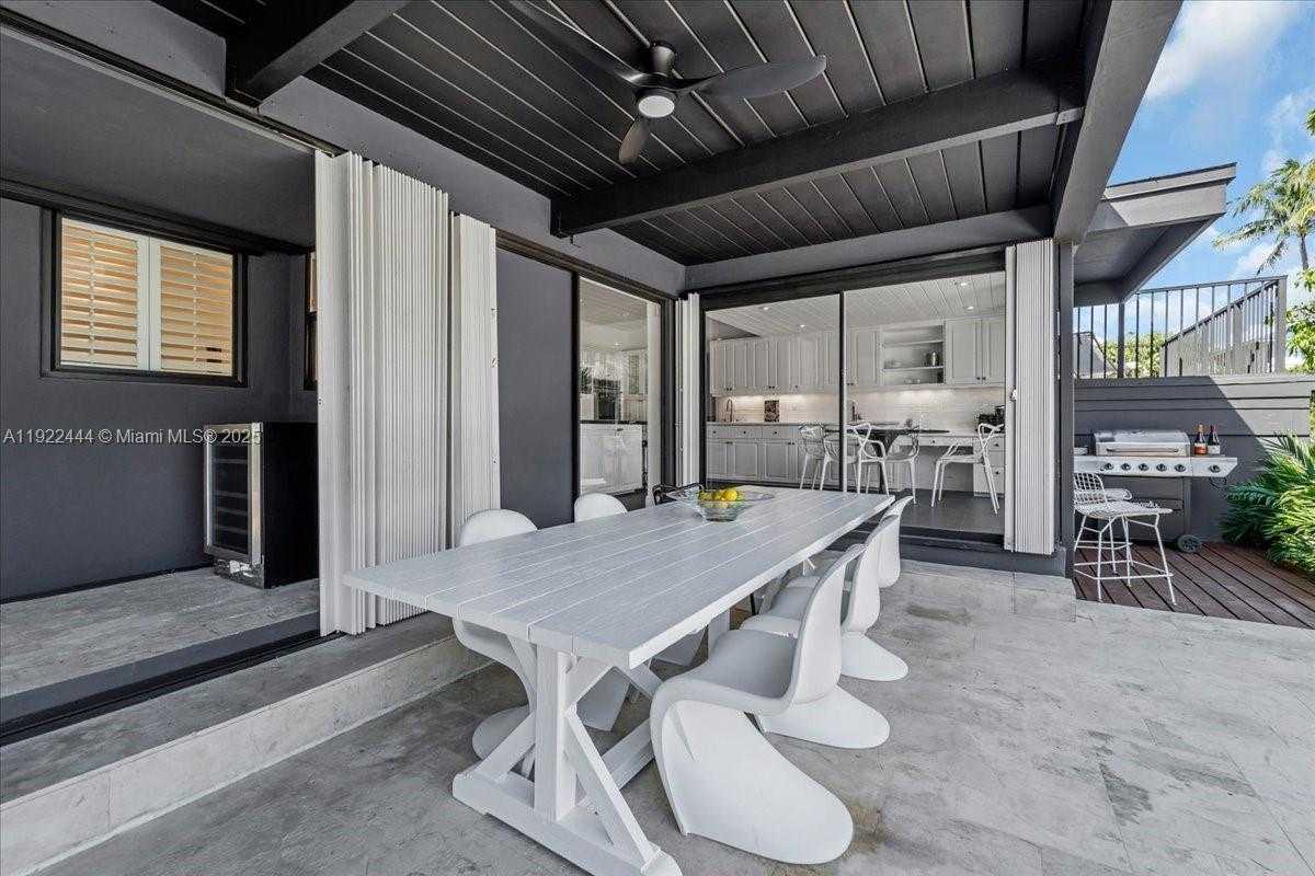 Small Image of 669 SOUTH MASHTA DR, Key Biscayne Number 89