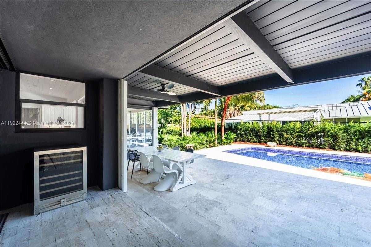 Small Image of 669 SOUTH MASHTA DR, Key Biscayne Number 91