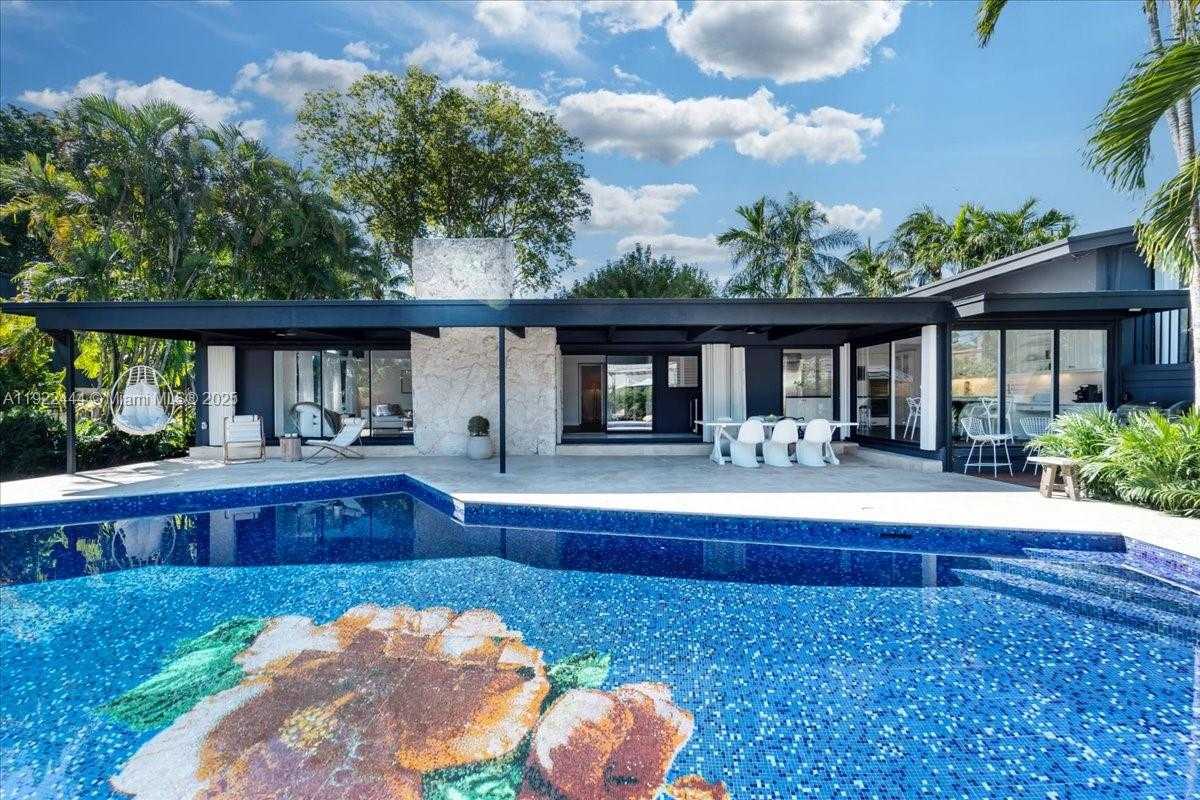 Small Image of 669 SOUTH MASHTA DR, Key Biscayne Number 95
