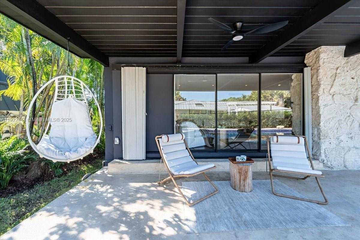 Small Image of 669 SOUTH MASHTA DR, Key Biscayne Number 97