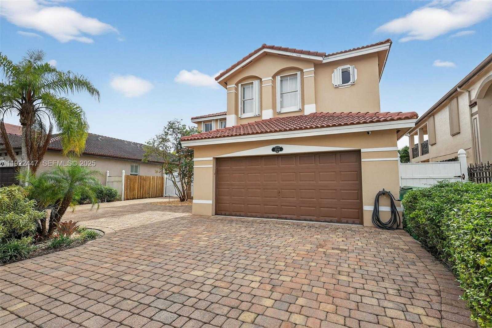 Small Image of 15144 SOUTH WEST 20TH ST, Miami Number 2