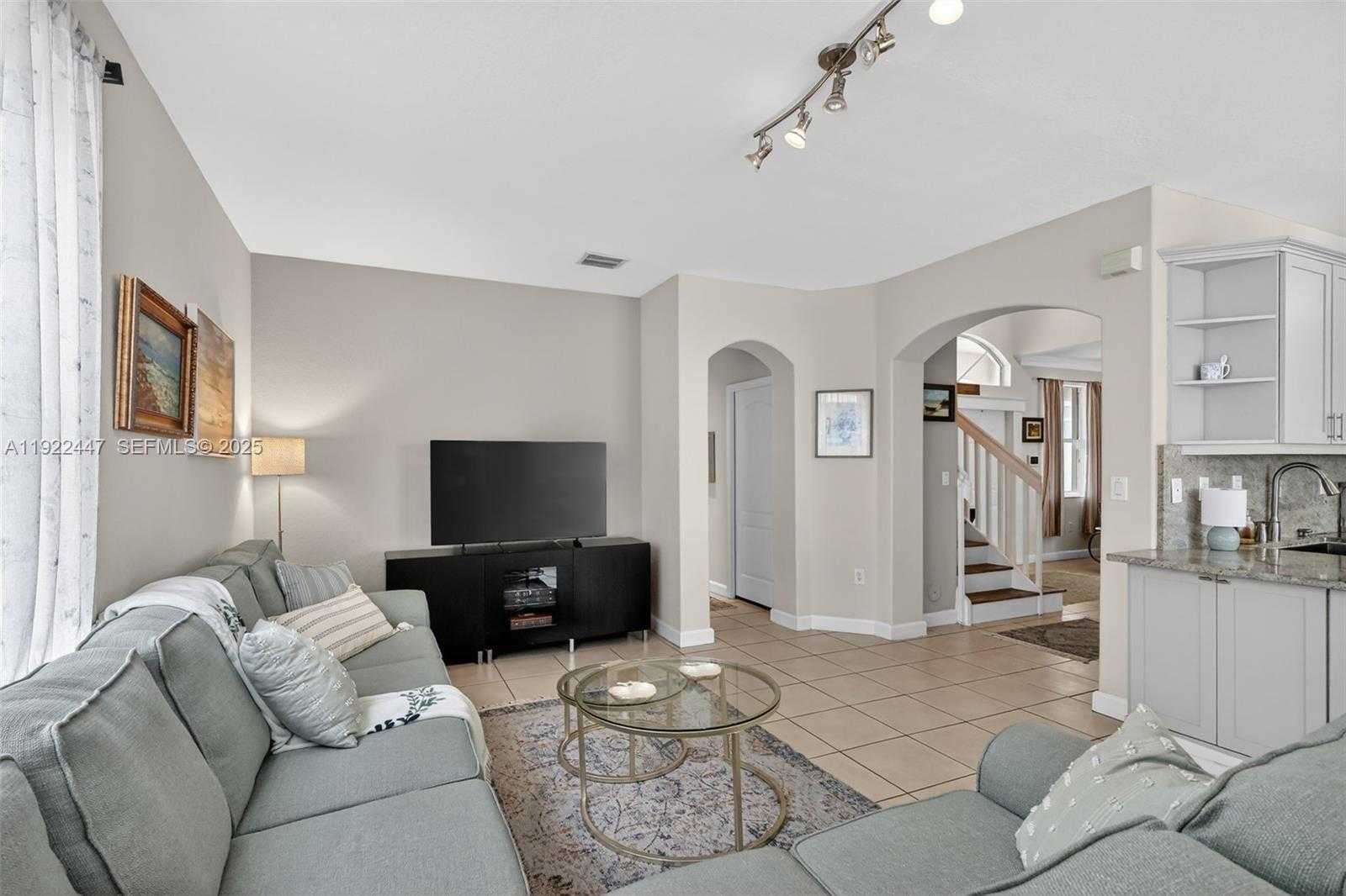 Small Image of 15144 SOUTH WEST 20TH ST, Miami Number 24