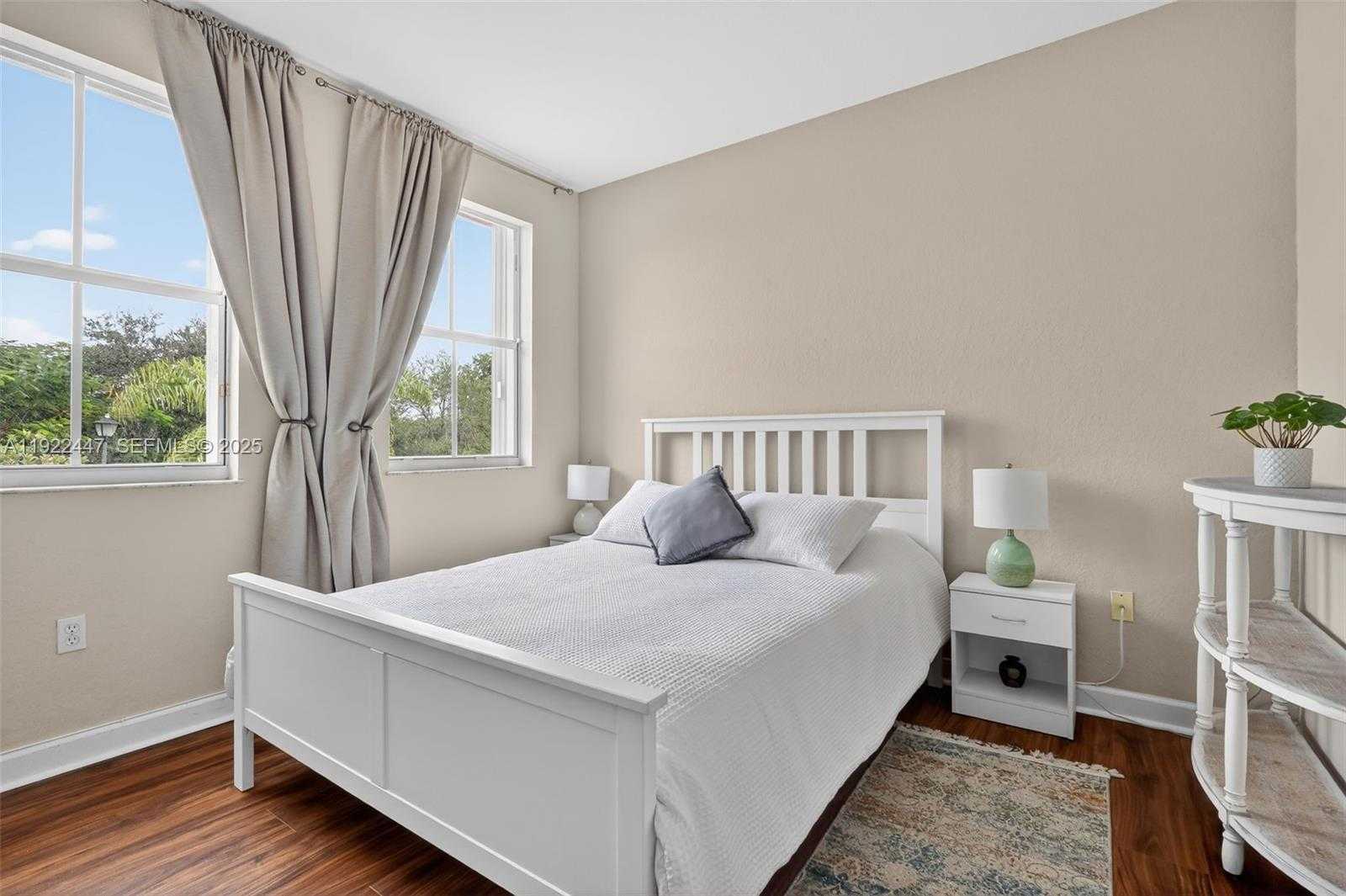 Small Image of 15144 SOUTH WEST 20TH ST, Miami Number 31