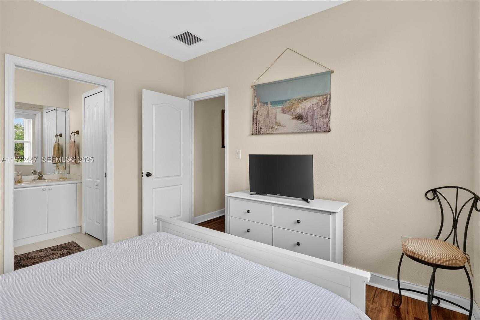 Small Image of 15144 SOUTH WEST 20TH ST, Miami Number 32