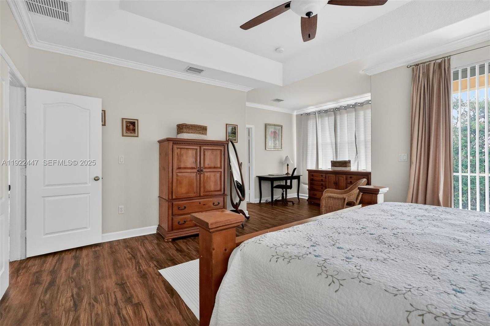 Small Image of 15144 SOUTH WEST 20TH ST, Miami Number 36