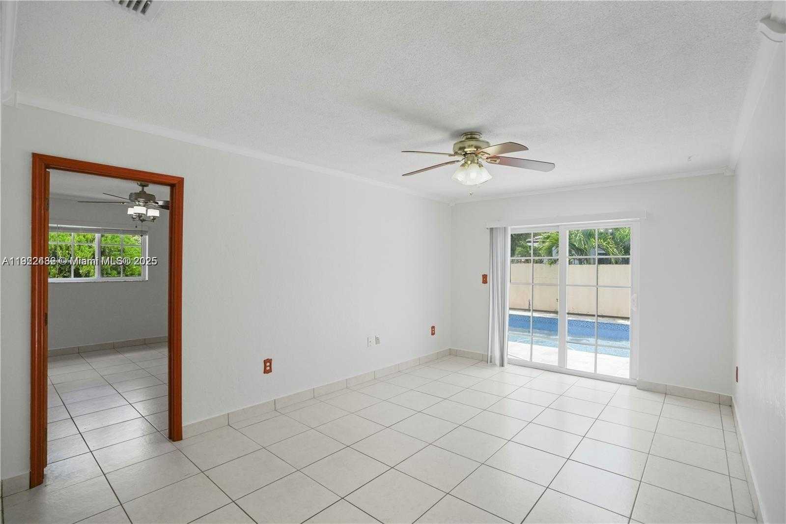 Small Image of 1900 SOUTH WEST 24TH ST, Miami Number 14