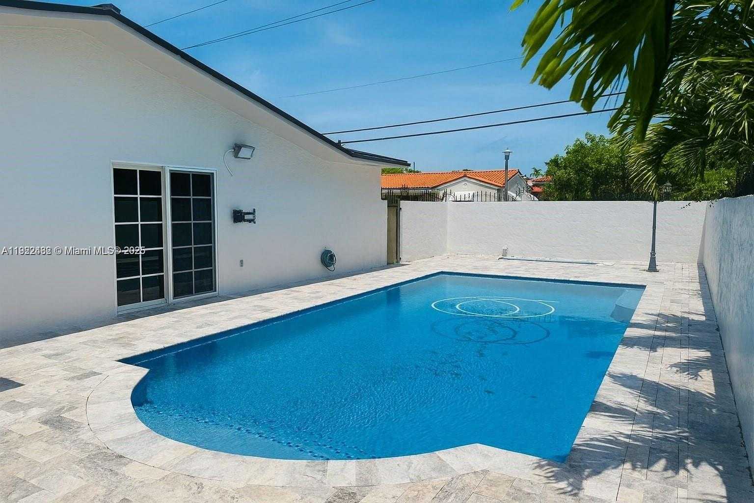 Small Image of 1900 SOUTH WEST 24TH ST, Miami Number 4