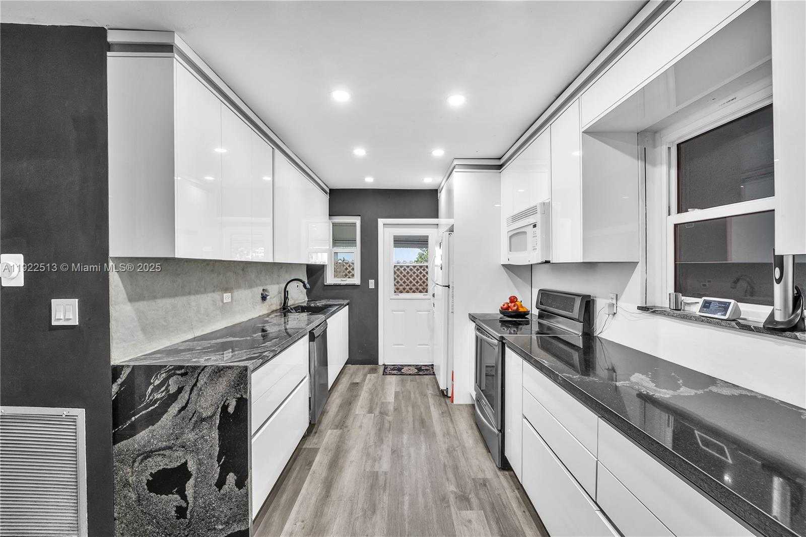 Small Image of 100 NORTH WEST 123RD ST, North Miami Number 2