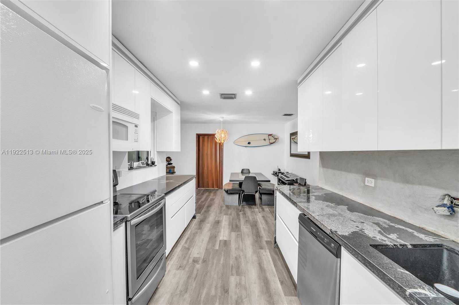 Small Image of 100 NORTH WEST 123RD ST, North Miami Number 4