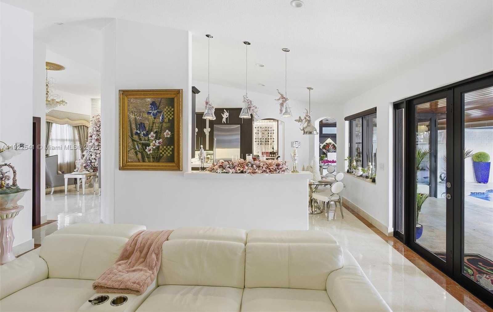 Small Image of 14252 SOUTH WEST 30TH ST, Miami Number 13