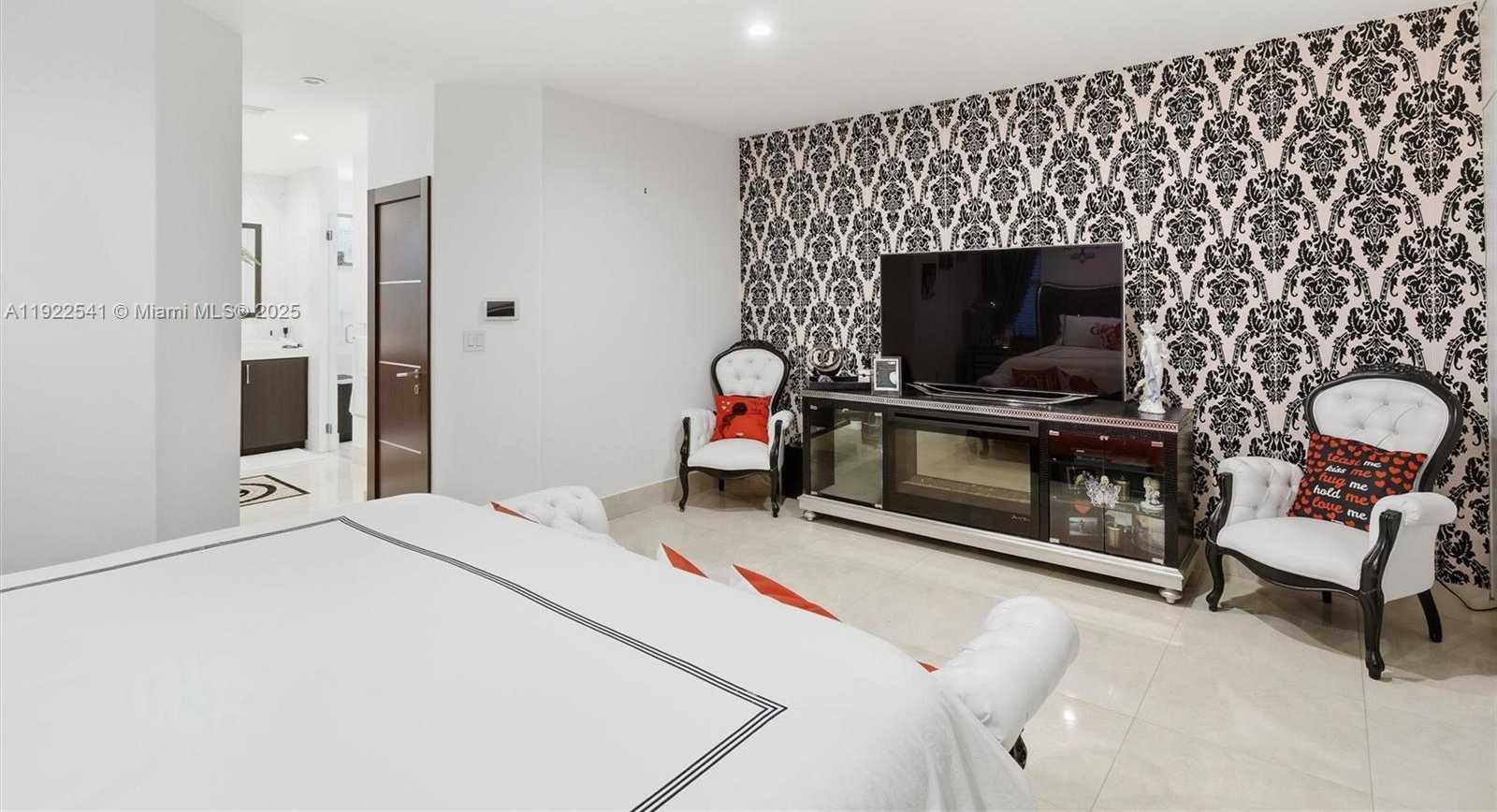 Small Image of 14252 SOUTH WEST 30TH ST, Miami Number 23