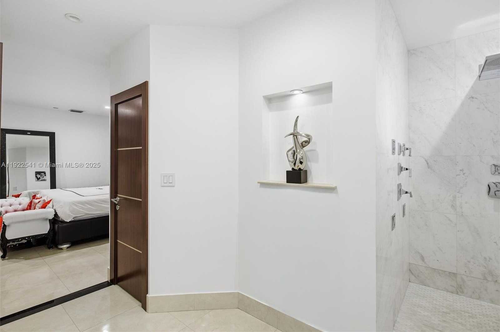 Small Image of 14252 SOUTH WEST 30TH ST, Miami Number 26