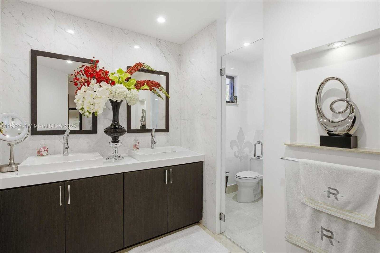 Small Image of 14252 SOUTH WEST 30TH ST, Miami Number 27