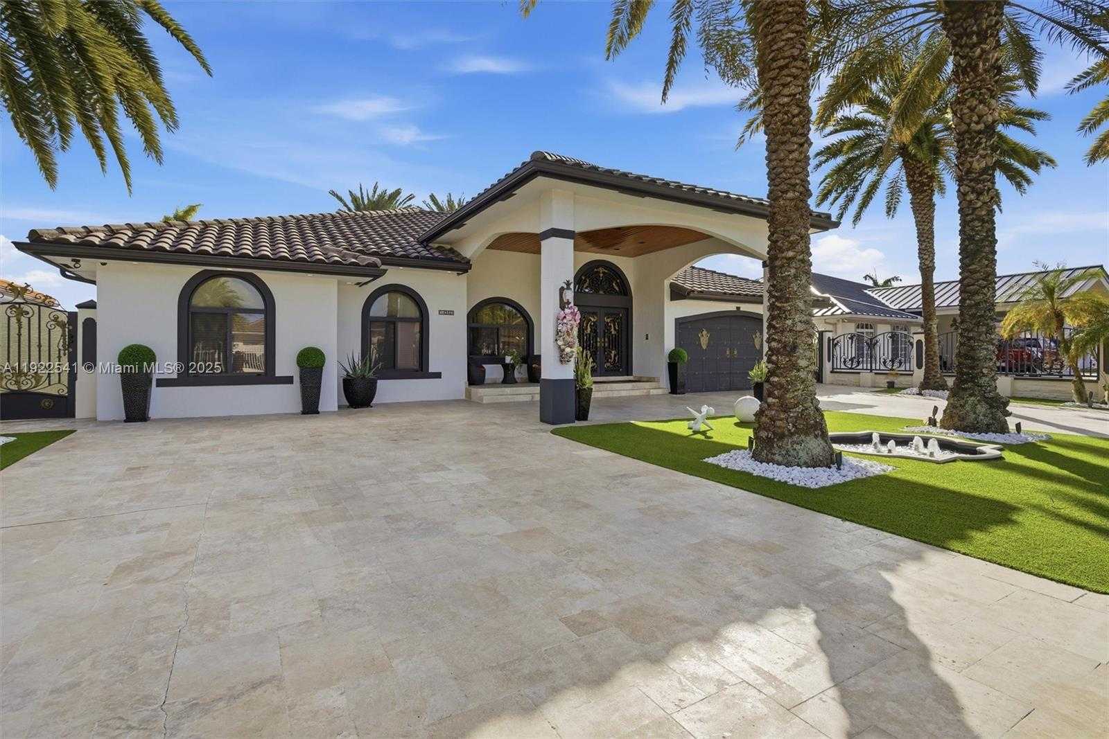 Small Image of 14252 SOUTH WEST 30TH ST, Miami Number 3